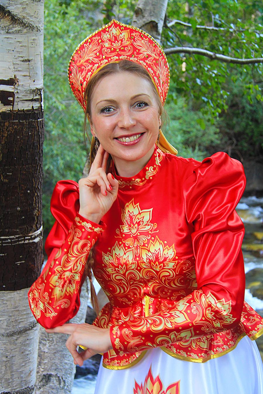 Women in Slavic costumes in General Santos