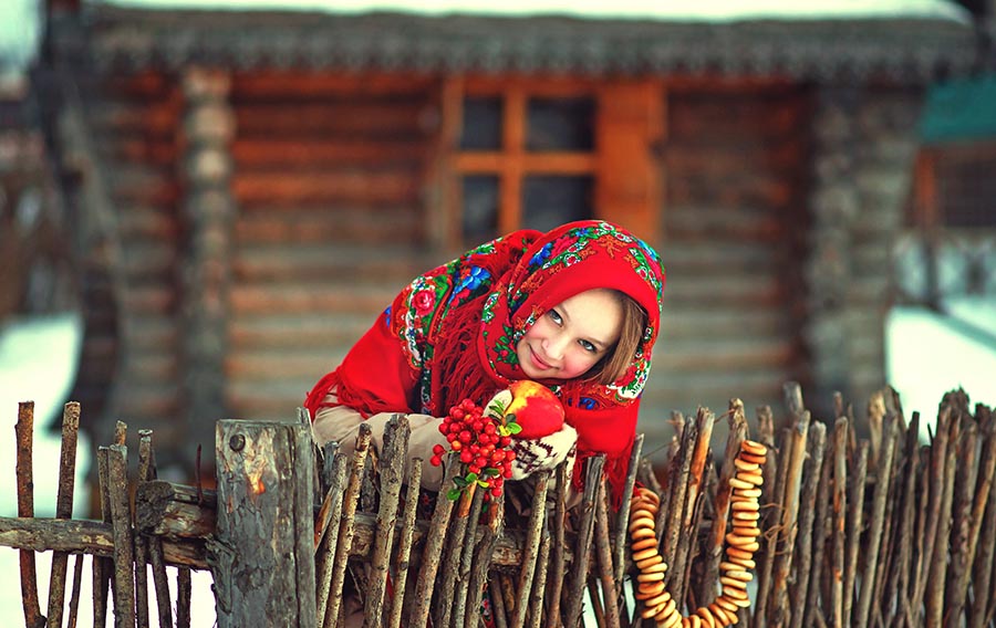 Sexy girl Women in Slavic costumes in General Santos