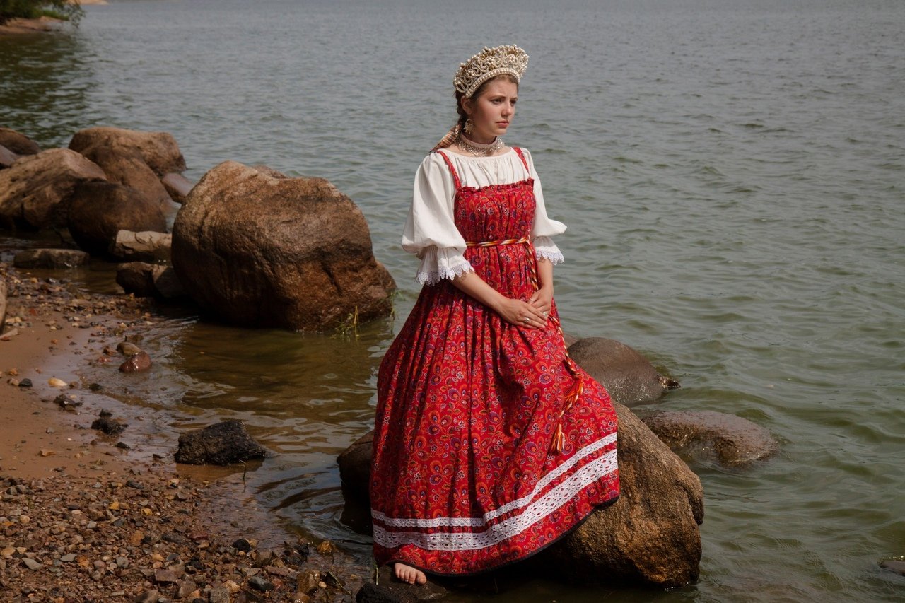 Women in Slavic costumes in General Santos