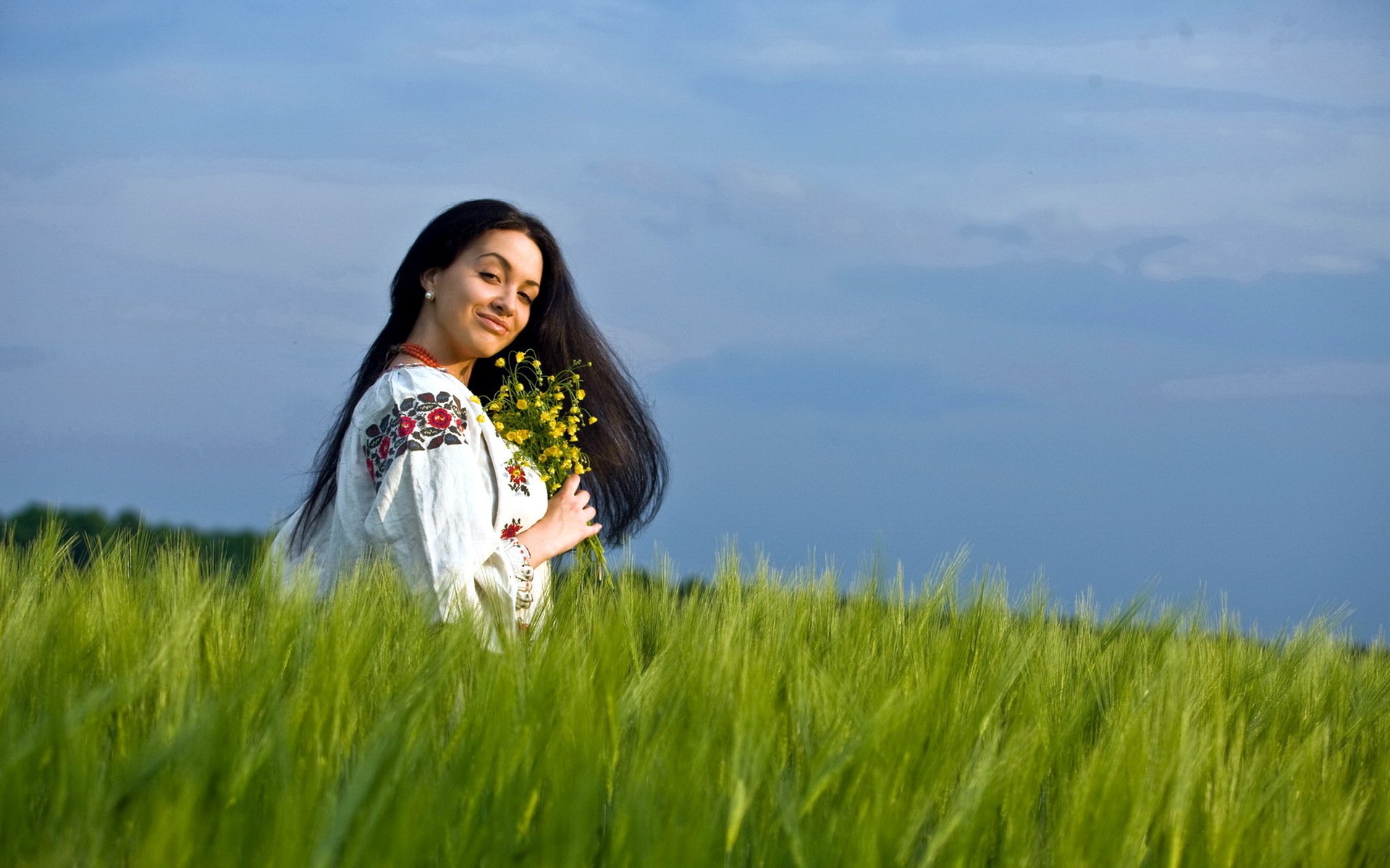 Girls in Slavic costumes in General Santos